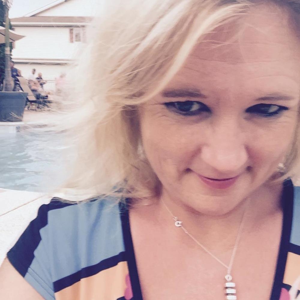 Meet your Posher, Stacy